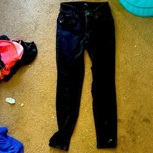 1822 denim, black, stretchy waste band, and size 6